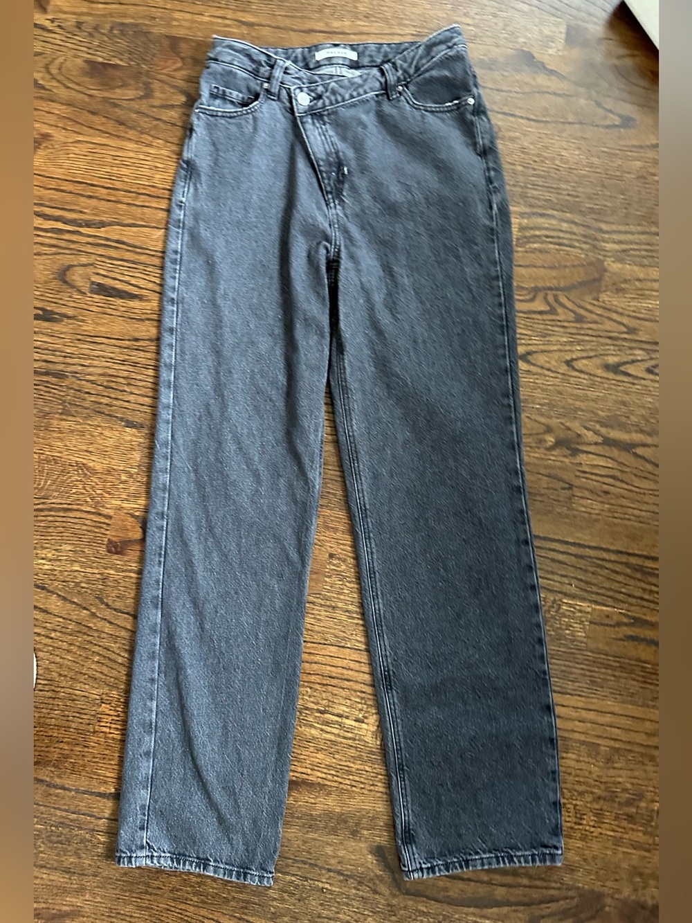 PacSun Eco Black Asymmetrical '90s Boyfriend Jeans, size 28